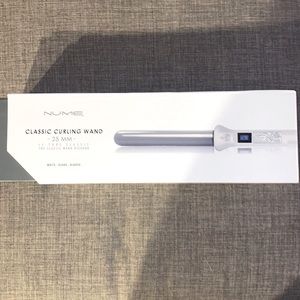 NuMe Classic Curling Wand, 25 MM, Brand new in the box never used.